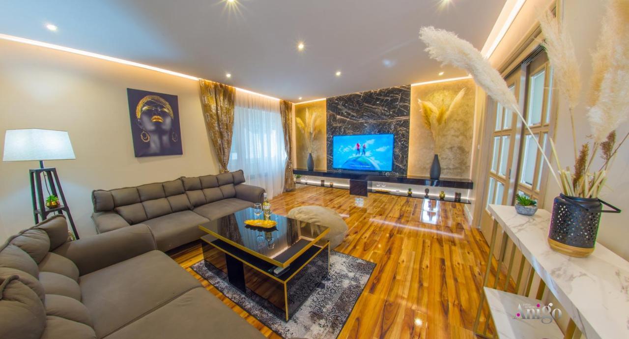 Luxury Apartment Black And Gold Μόσταρ Εξωτερικό φωτογραφία