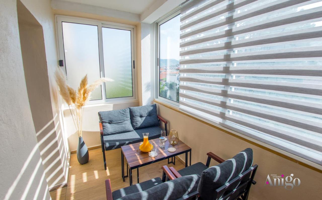 Luxury Apartment Black And Gold Μόσταρ Εξωτερικό φωτογραφία