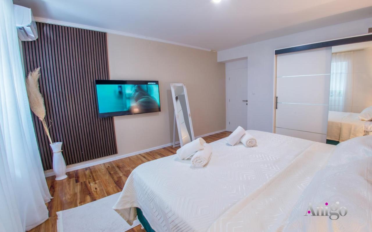 Luxury Apartment Black And Gold Μόσταρ Εξωτερικό φωτογραφία