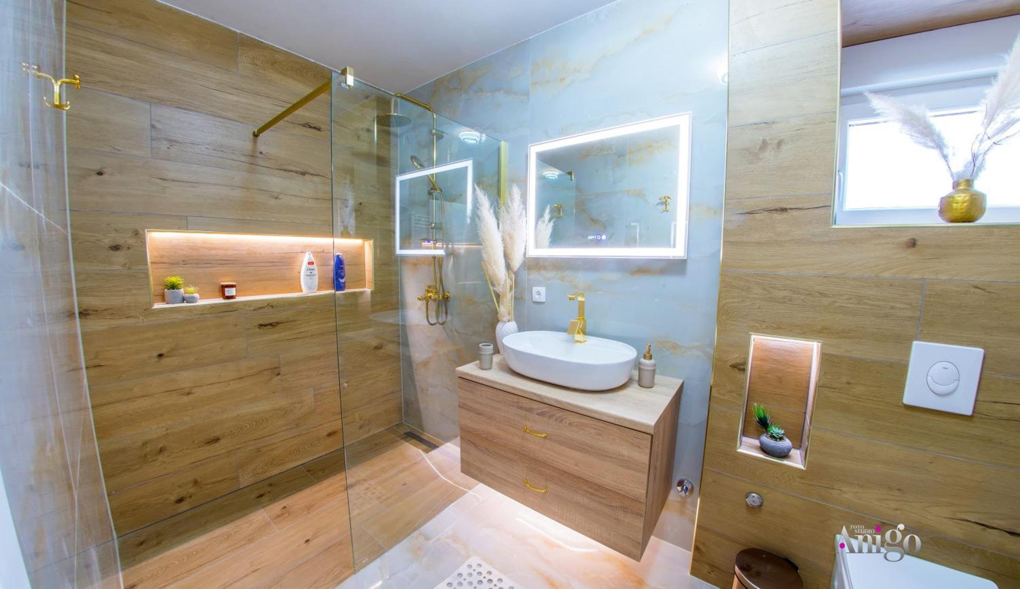 Luxury Apartment Black And Gold Μόσταρ Εξωτερικό φωτογραφία